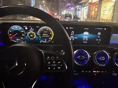 Nero Usata 2020 Mercedes A180 Berlina | 22.800 € (Buon prezzo)