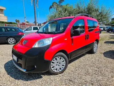 Usata Peugeot Bipper Family 75 CV (55 kW) 2012 Monovolume