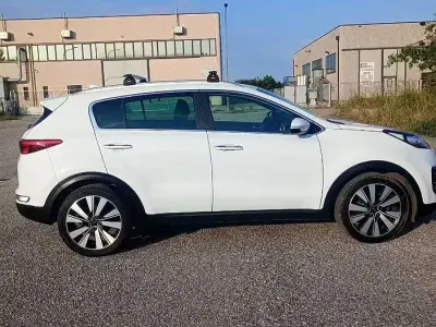 Usata Kia Sportage 141 CV (103 kW) 2017 Bianco SUV