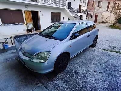 Usata Honda Civic 90 CV (66 kW) 2002 Grigio Berlina