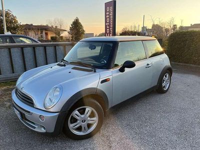 Usata Mini ONE 90 CV (66 kW) 2006 Argento Utilitaria