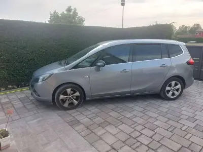 Usata Opel Zafira Tourer Cosmo 110 CV (80 kW) 2012 Monovolume