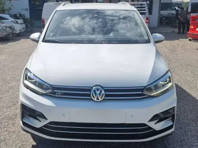 Usata VW Touran R-line 150 CV (110 kW) 2016 Bianco Monovolume