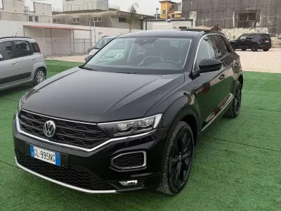Usata VW T-Roc Style 150 CV (110 kW) 2018 Nero SUV