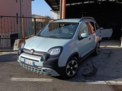 Usata Fiat Panda Cross Cross 69 CV (50 kW) 2020 Blu Utilitaria