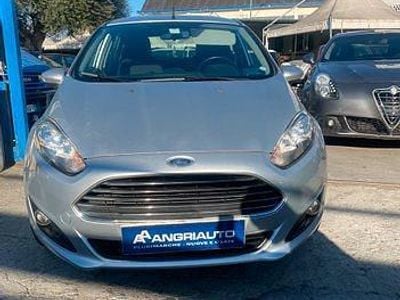 Usata Ford Fiesta Business Edition 97 CV (71 kW) 2013 Grigio Utilitaria