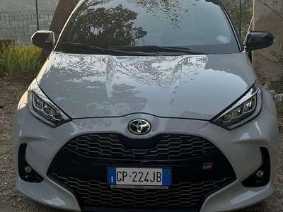 Usata Toyota Yaris Hybrid Sport 116 CV (85 kW) 2023 Grigio Berlina