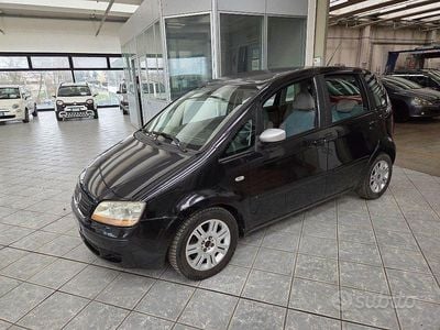 Usata Fiat Idea Emotion 69 CV (50 kW) 2005 Grigio Monovolume