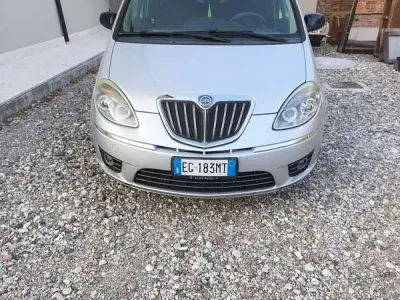 Usata Lancia Musa S 95 CV (69 kW) 2011 Monovolume