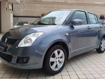 Usata Suzuki Swift GL 92 CV (67 kW) 2010 Grigio Utilitaria