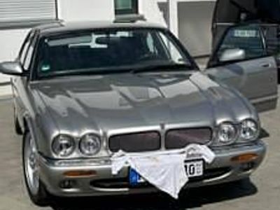 Usata Jaguar XJR 363 CV (266 kW) 2000 Grigio Berlina