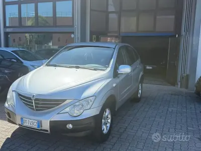 Usata SsangYong Actyon 141 CV (103 kW) 2009 Grigio SUV