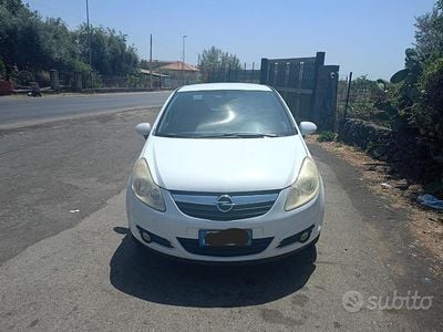 Usata Opel Corsa 80 CV (58 kW) 2009 Bianco Utilitaria