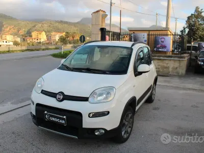 Gebraucht Fiat Panda 4x4 S 75 PS (55 kW) 2013 Weiß Kleinwagen