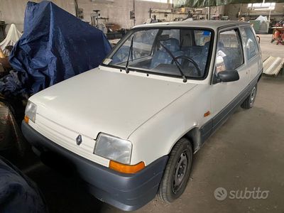 Renault R5