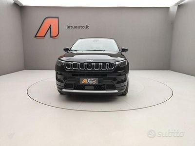 Solid black Usata 2024 Jeep Compass Altitude SUV | 22.590 € (Super prezzo)