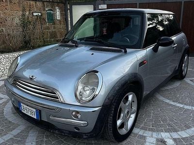 Usata Mini Cooper 115 CV (84 kW) 2002 Grigio Utilitaria