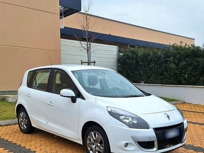 Usata Renault Scénic III 110 CV (80 kW) 2011 Bianco Monovolume