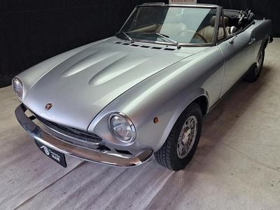 Usata Fiat 124 Spider S 89 CV (65 kW) 1977 Grigio Cabrio