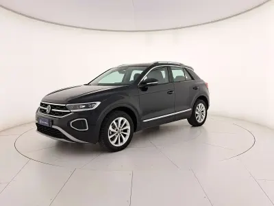 Usata VW T-Roc Style 116 CV (85 kW) 2025 Deep black perlato SUV