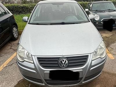 Usata VW Polo 64 CV (47 kW) 2005 Grigio Utilitaria