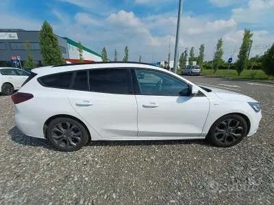 Usata Ford Focus Titanium S 120 CV (88 kW) 2022 Bianco Station wagon