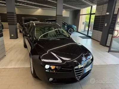 Usata Alfa Romeo 159 Super 170 CV (125 kW) 2011 Nero Station wagon