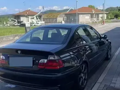 Usata BMW 330 136 CV (100 kW) 2000 Nero Berlina