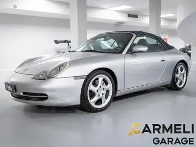 Usata Porsche 911 Carrera 4 300 CV (220 kW) 2000 Argento Coupé