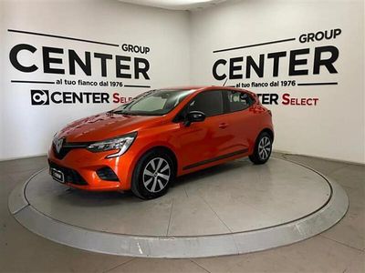 Usata Renault Clio V Life 65 CV (47 kW) 2022 Arancione Berlina