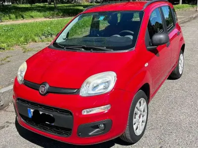Usata Fiat Panda Easy 86 CV (63 kW) 2013 Rosso Utilitaria