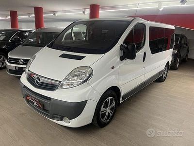 Usata Opel Vivaro 146 CV (107 kW) 2008 Bianco Monovolume