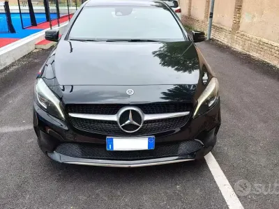 Usata Mercedes 180 109 CV (80 kW) 2018 Nero Berlina