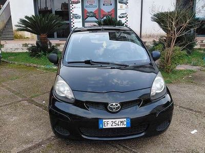 Usata Toyota Aygo 68 CV (50 kW) 2010 Nero Utilitaria