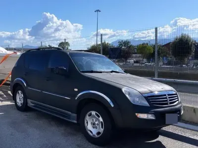 Usata SsangYong Rexton 165 CV (121 kW) 2005 Nero SUV