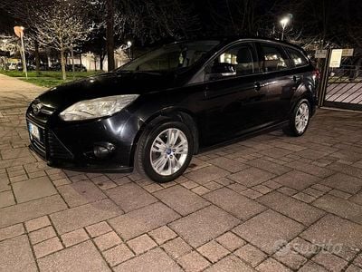 Usata Ford Focus 115 CV (84 kW) 2014 Nero Station wagon