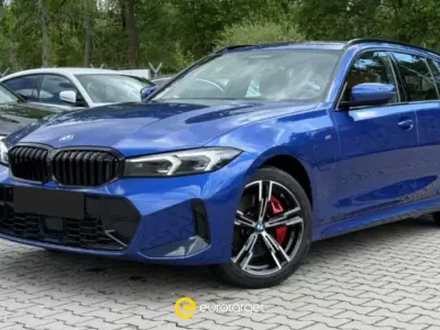 Usata BMW 330e M Sport 292 CV (214 kW) 2025 Blu/azzurro Station wagon