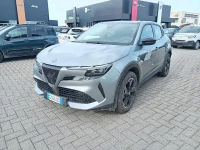 Usata Alfa Romeo Junior 114 kW (156 CV) 2025 Grigio SUV