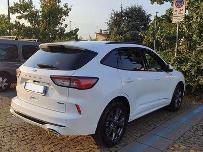 Usata Ford Kuga ST-Line 152 CV (111 kW) 2022 Bianco SUV