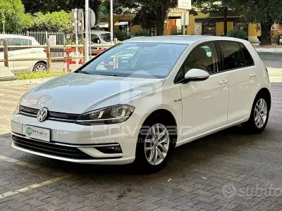Usata VW Golf VII Business 110 CV (80 kW) 2018 Bianco Utilitaria