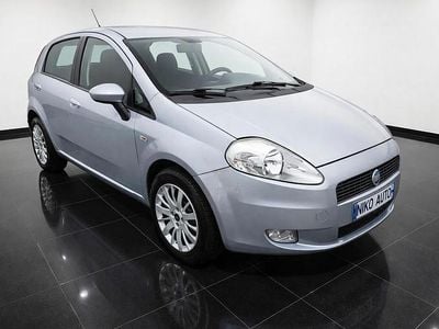 Usata Fiat Grande Punto Emotion 90 CV (66 kW) 2006 Grigio Utilitaria