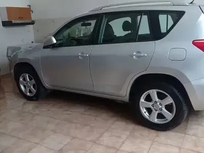 Usata Toyota RAV4 158 CV (116 kW) 2008 Grigio SUV
