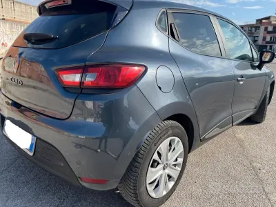 Usata Renault Clio IV Intens 90 CV (66 kW) 2019 Grigio Berlina
