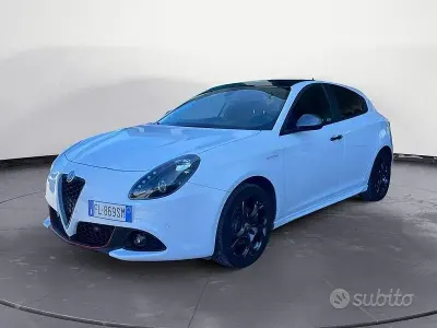 Usata Alfa Romeo Giulietta Distinctive 150 CV (110 kW) 2017 Bianco Utilitaria