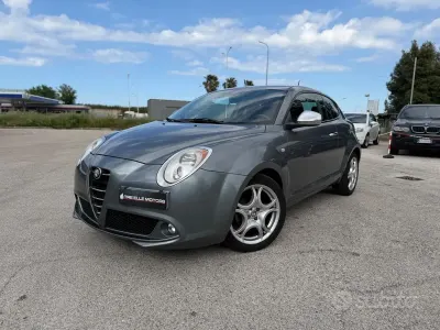 Gebraucht Alfa Romeo MiTo Distinctive 105 PS (77 kW) 2011 Grau Kleinwagen