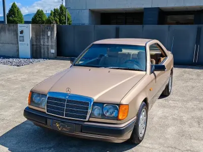 Usata Mercedes 300 188 CV (138 kW) 1988 Giallo Coupé