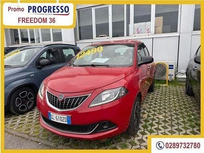 Usata Lancia Ypsilon Silver 69 CV (50 kW) 2022 Rosso Utilitaria