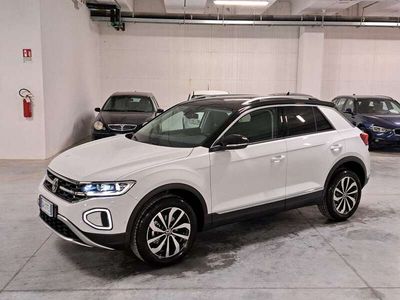 Usata VW T-Roc Style 116 CV (85 kW) 2024 Pure white pastello/tetto nero SUV