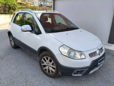 Usata Fiat Sedici Dynamic 135 CV (99 kW) 2012 Bianco SUV