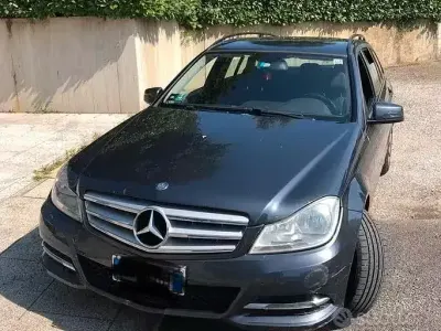Usata Mercedes C180 120 CV (88 kW) 2014 Grigio Station wagon